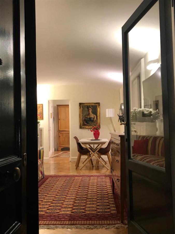 Bed and Breakfast Barù in Chiaia Napoli Esterno foto