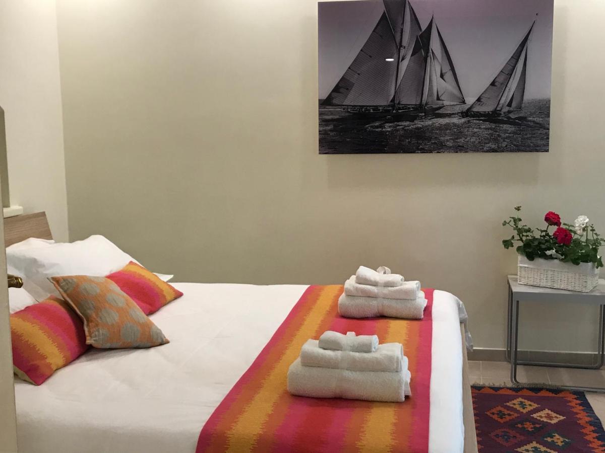Bed and Breakfast Barù in Chiaia Napoli Esterno foto